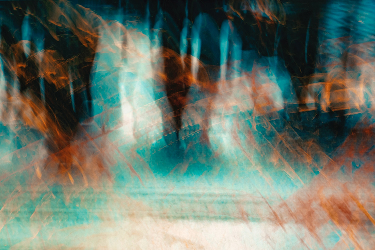 Personer som promenerar på en gata